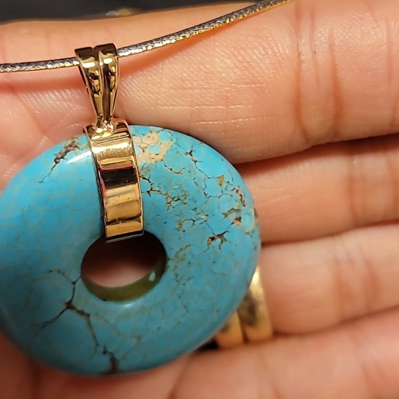 14k Vintage Huge  Turquoise and Gold Pendant Necklace - Picture 4 of 6